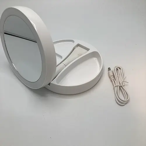 Foto do aviso oficial: Nordic Import LED Mirror light Espelho com luzes LED — risco: Ambiente