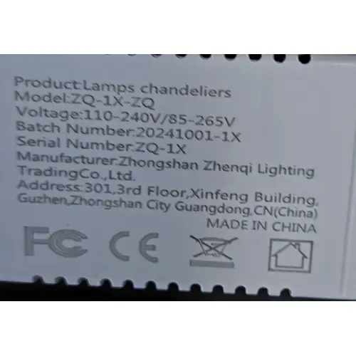 Foto dell’avviso ufficiale: Lamps chandeliers Lampada da soffitto — rischio: Scossa elettrica (SR/03169/25)