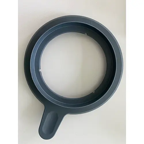 Foto uit de officiële melding: Mixtopfdeckel für TM5 und TM6 mit großer Öffnung Mengkomdeksel — risico: Snijwonden