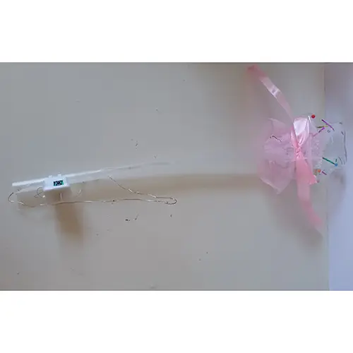 Foto dell’avviso ufficiale: LED Magic Fairy Stick Bacchetta del giocattolo LED — rischio: Rischio chimico & Ostruzione delle vie aeree