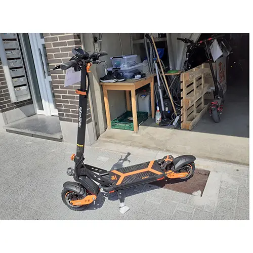 Photo from the official notice: KuKirin Electric scooter — fire & injuries risk