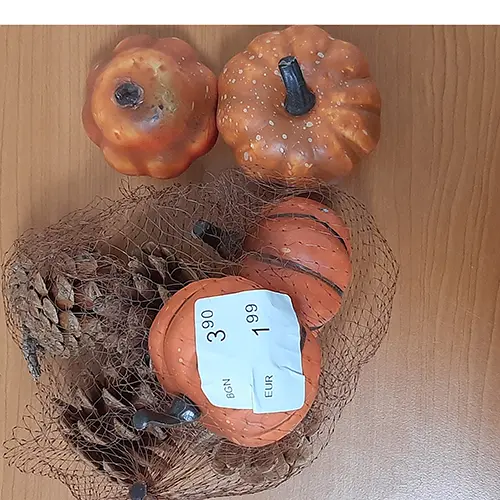 Photo from the official notice: Sinsay Decoration decorative pumpkins — choking risk