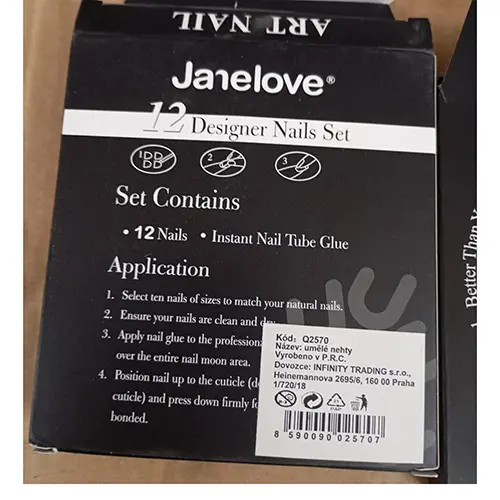 Foto dell’avviso ufficiale: Janelove® 12 Designer Nails Set Set di chiodi falsi — rischio: Rischio chimico