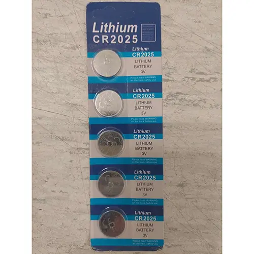 Photo de l’avis officiel: LITHIUM CR2025 Piles à boutons — risque: Risque chimique & Étouffement