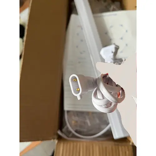 Photo from the official notice: 28x Hexagon LED Lampe Röhren Werkstatt Garage Wand Decken Leuchte Beleuchtung DE — electric shock risk