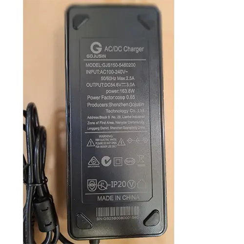 Foto aus der offiziellen Meldung: ESWING Electric golf scooter Elektroroller — Risiko: Feuer