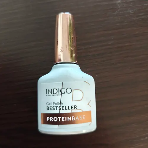 Foto aus der offiziellen Meldung: Indigo Professional Protein Base Removable Gel-Nagellack — Risiko: Chemikalie