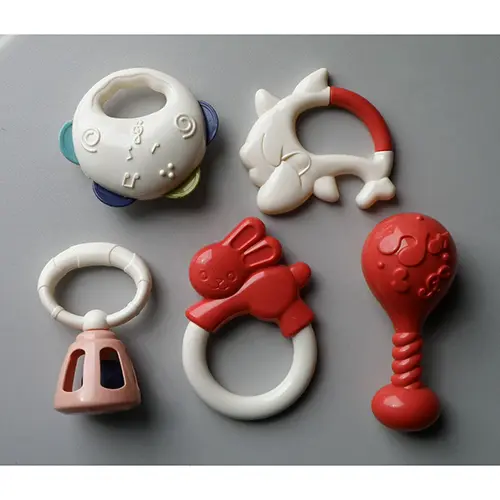 Foto aus der offiziellen Meldung: HUABIAO TOYS Baby Conceit Rassel-Set — Risiko: Ersticken