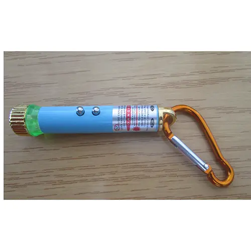 Foto aus der offiziellen Meldung: 3 in 1 LASER &amp; LED LIGHT Laserpointer — Risiko: Sehschaden