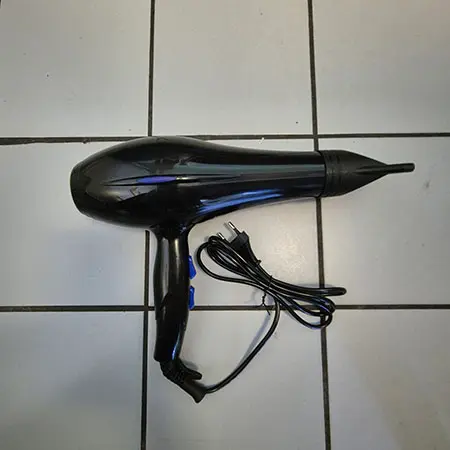 Photo de l’avis officiel: Fit 2 Essentials Sèche-cheveux — risque: Choc électrique