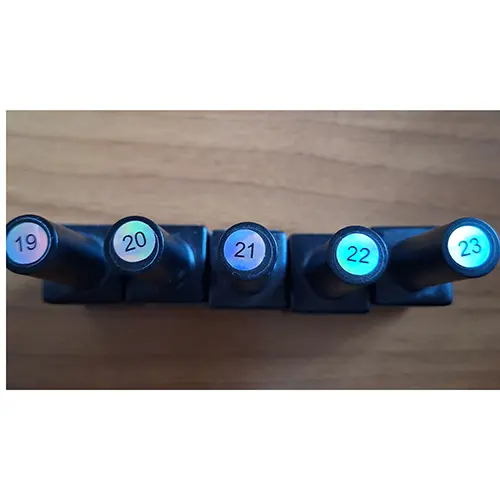 Foto uit de officiële melding: ONLY NAILS Moon Cat's Eyes Gel nagellak — risico: Chemische risico's