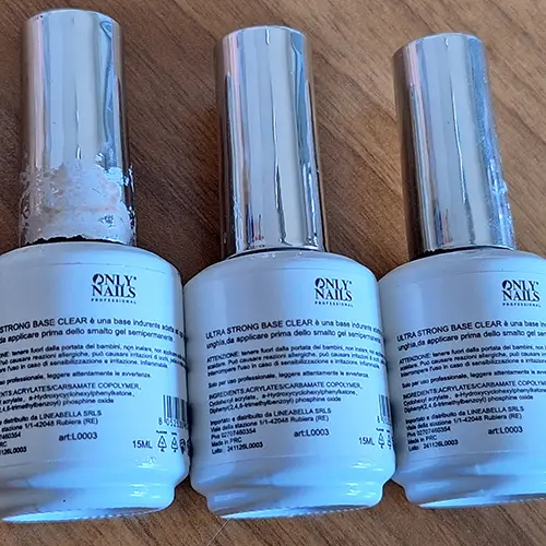 Photo from the official notice: Only Nais Ultra strong Base Clear Wonderful Gel gel nail polish — chemical risk
