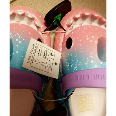 Foto dell’avviso ufficiale: Pantofole per bambini — rischio: Rischio chimico (SR/04229/25)