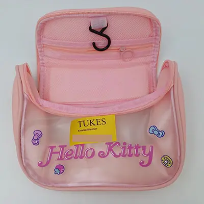 Photo de l’avis officiel: Sanrio Hello Kitty cosmetic bag Sac cosmétique — risque: Risque chimique & Environnement