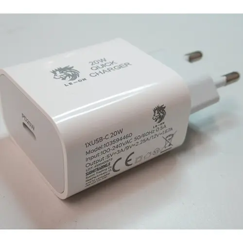 Photo de l’avis officiel: Le-On Chargeur USB — risque: Choc électrique