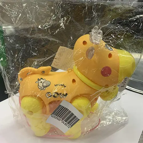 Photo from the official notice: Toys plastic toy — suffocation risk