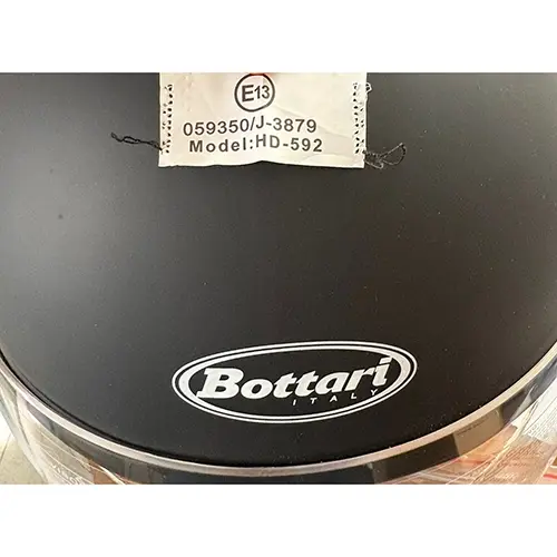 Photo de l’avis officiel: Bottari Oki Dok Casque de moto — risque: Blessures