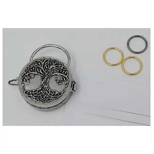 Photo de l’avis officiel: Pendentif — risque: Risque chimique (SR/04399/25)