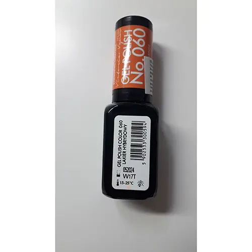 Photo de l’avis officiel: VICTORIA VYNN TM Salon Gel Polish Color Gel vernis à ongles — risque: Risque chimique (SR/04505/25)