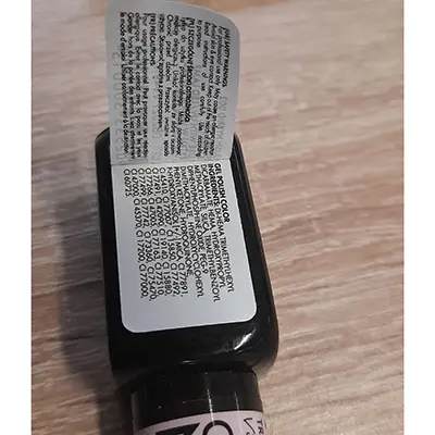 Foto do aviso oficial: VICTORIA VYNN TM Salon Gel Polish Color Verniz para unhas em gel — risco: Químico (SR/04530/25)