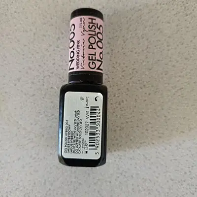 Foto do aviso oficial: VICTORIA VYNN TM Salon Gel Polish Color Verniz para unhas em gel — risco: Químico (SR/04530/25)