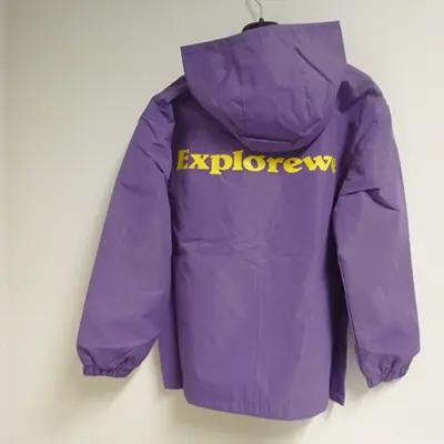 Foto dell’avviso ufficiale: Shein Veste à capuchon mauve et zip jaune Giacca — rischio: Rischio chimico & Ambiente