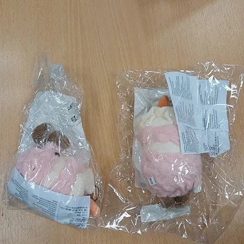 Photo de l’avis officiel: Jouet en peluche en forme de gâteau mignon, 1 unité, décoration de gâteau mignon pour sacs et clés Porte-clés  — risque: Étouffement