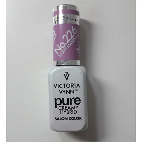 Foto do aviso oficial: VICTORIA VYNN TM pure CREAMY HYBRID, Salon Color Verniz para unhas em gel — risco: Químico
