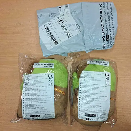 Photo from the official notice: Jouet en peluche de Capybara de 22 cm/8,66 pouces- Nom figurant sur l'emballage:  Plush toys — choking & strangulation risk