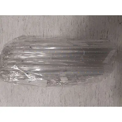 Photo from the official notice: Guirlande lumineuse 8 tubes Led pluie de météorites lighting chain — electromagnetic disturbance risk