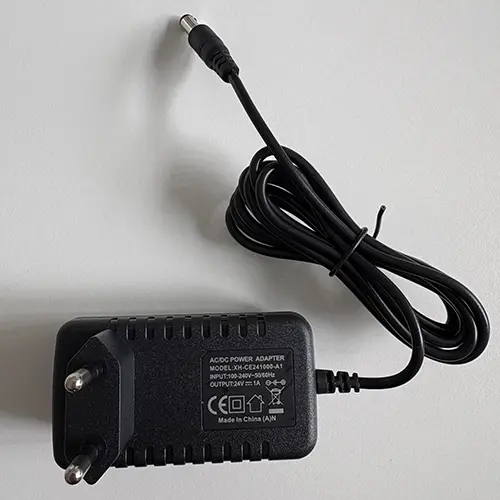 Photo from the official notice: Néonail LED Lamp,12W/36 LED Lamp — electric shock risk
