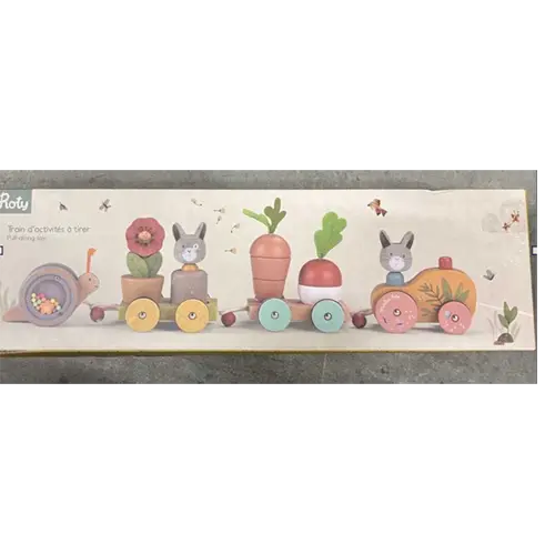 Photo from the official notice: MOULIN ROTY Trois Petit Lapins, Grand Train d'Activité à Tirer activity toy — choking risk