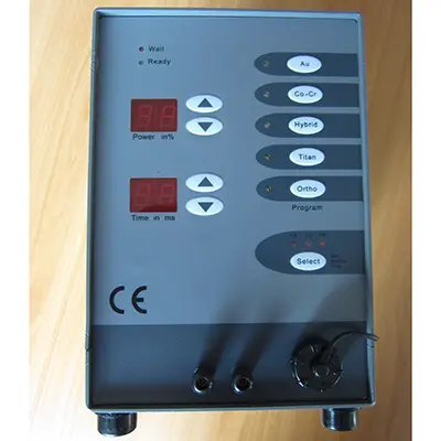 Foto aus der offiziellen Meldung: CHERIKIU Tooltos Jewelry welding machine Punktschweißer — Risiko: Elektrischer Schlag