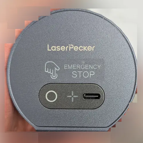 Foto uit de officiële melding: Laser Pecker De machine van de lasergravure — risico: Aantasting van het gezichtsvermogen