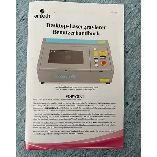 Foto uit de officiële melding: Omtech 40W Desktop Laser Graviermaschine &amp; Cutter De machine van de lasergravure — risico: Aantasting van het gezichtsvermogen
