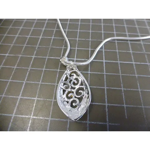 Photo de l’avis officiel: snake chain necklace with silver plating Collier — risque: Risque chimique