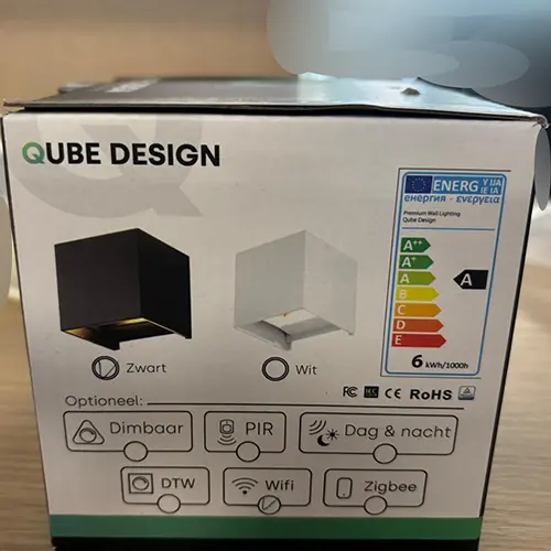 Foto do aviso oficial: QUBE DESIGN Tweezijdig design wandlamp Candeeiro de parede — risco: Choque elétrico