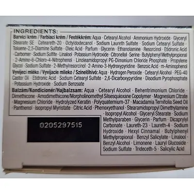 Foto aus der offiziellen Meldung: Schwarzkopf &amp; Henkel SYOSS PROFESIONAL PERFORMANCE PERMANENT COLORATION Haarfärbemittel — Risiko: Chemikalie
