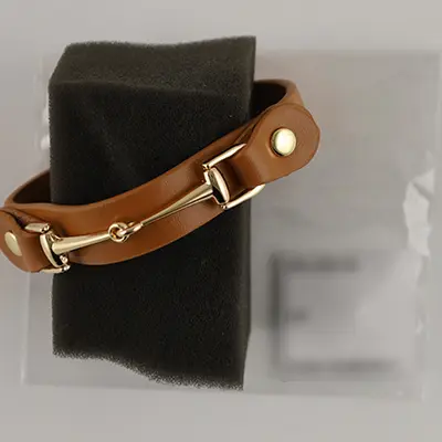 Photo de l’avis officiel: Bracelet — risque: Risque chimique (SR/01015/26)