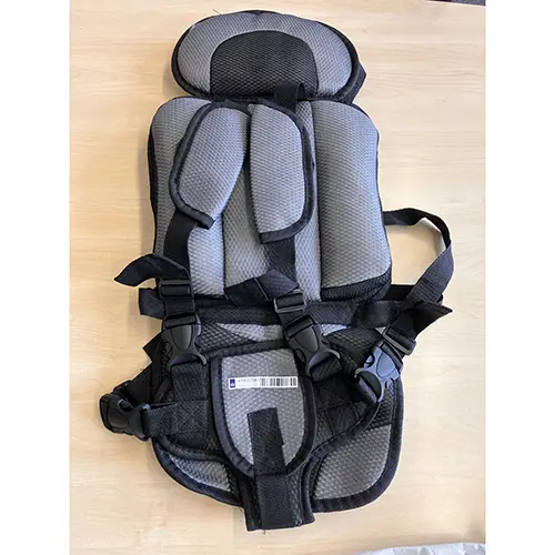 Foto dell’avviso ufficiale: Mumu Princes Holding Baby Waist Stool Seggiolino auto per bambini — rischio: Lesioni