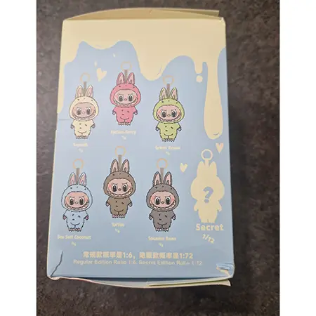 Foto dell’avviso ufficiale: Pop Mart (COUNTERFEIT) Exciting Macaron The monsters Vinyl Face Giocattolo morbido — rischio: Ostruzione delle vie aeree