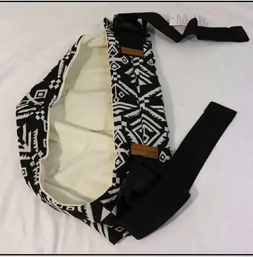 Photo de l’avis officiel: Porte bébé en formede kangourou pour nouveau né,sac à dos enveloppant pour toutpetits,bretelles régl Porte-béb — risque: Blessures