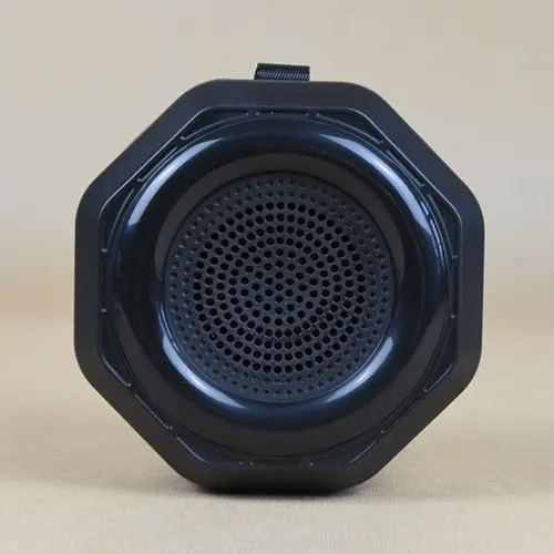 Photo from the official notice: KAKUSIGA WIRELESS SPEAKER — burns risk