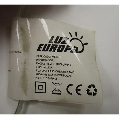 Photo de l’avis officiel: Luz Europa 192-LED WATER CURTAIN LIGHTS Chaîne d'éclairage — risque: Choc électrique & Incendie