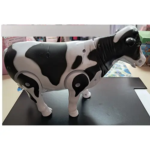 Photo from the official notice: sheng er na Milk Cow plastic toy — damage to hearing risk