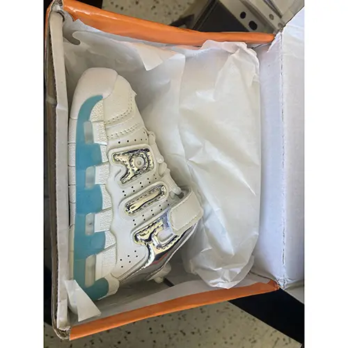 Foto dell’avviso ufficiale: XMGOLONG Scarpe per bambini — rischio: Rischio chimico & Ambiente