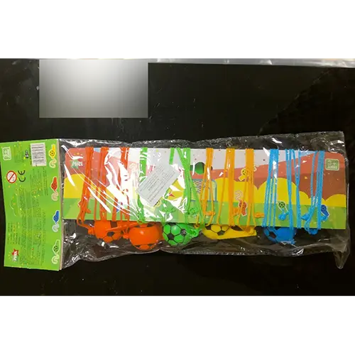 Photo from the official notice: Mile Fisohietto plastic toy set — choking risk