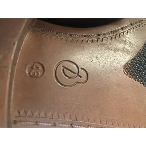 Photo de l’avis officiel: Chaussures — risque: Risque chimique (SR/01419/26)