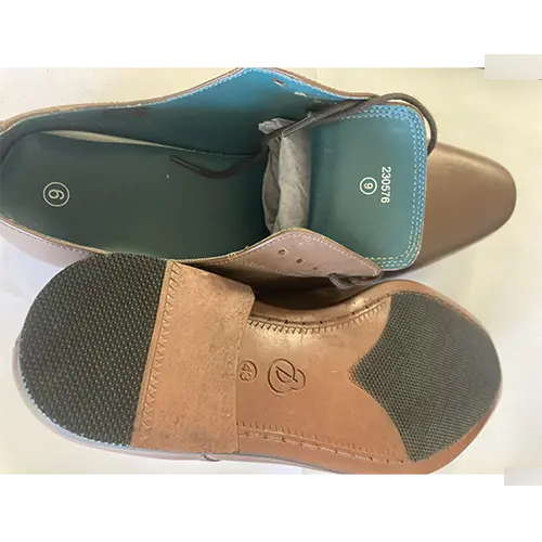 Photo de l’avis officiel: Chaussures — risque: Risque chimique (SR/01419/26)