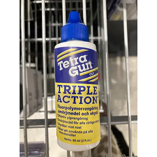Foto do aviso oficial: Tetra gun Tetra Gun Triple Action clean, lubricate &amp; protect Produto de limpeza de armas — risco: Químico
